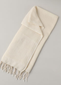 White scarf made from 70% merino wool and 30% silk